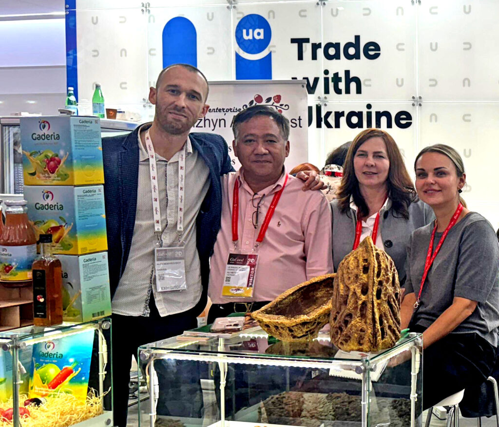 Гадерія на Gulfood 2025: Натуральні соки прямого віджиму, яблучний оцет, яблука. Виробник